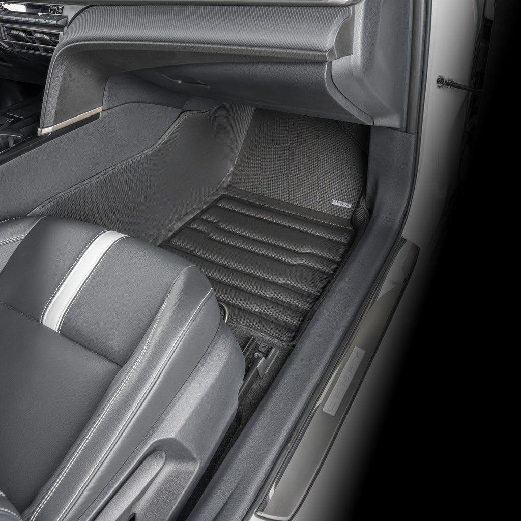 Toyota Camry Hybrid AWD